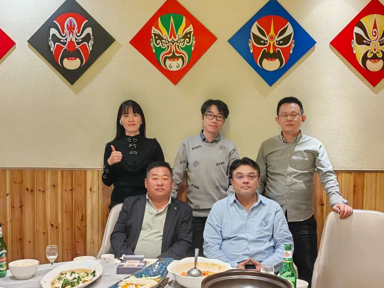 Ήταν μεγάλη χαρά να καλωσορίσουμε τους Ινδούς συνεργάτες μας στο εργοστάσιο